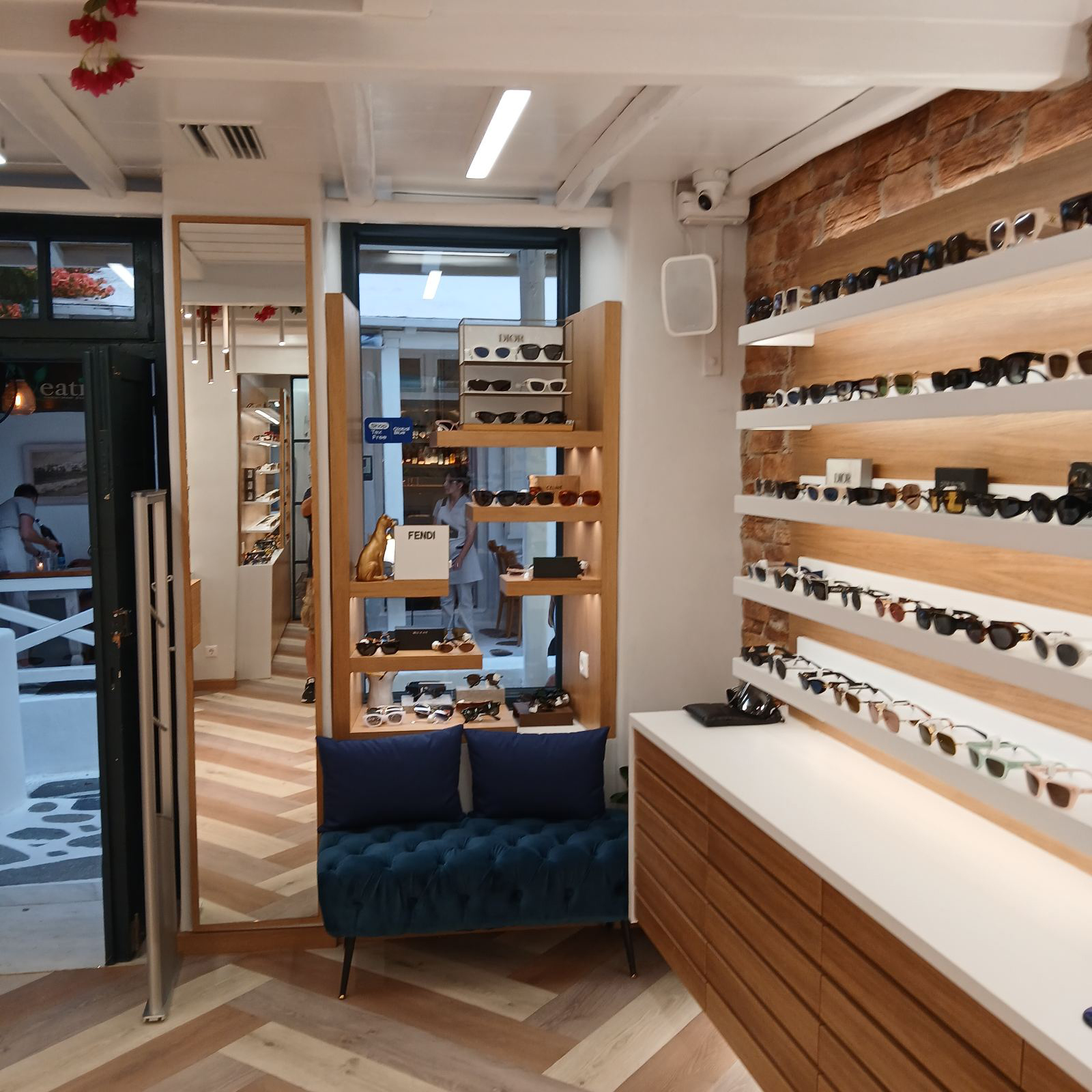 KATAKOUZINOS Eyewear Boutique